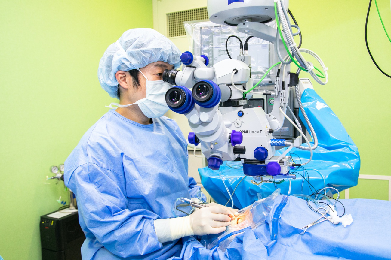 小切開白内障手術~難症例白内障手術にも対応~